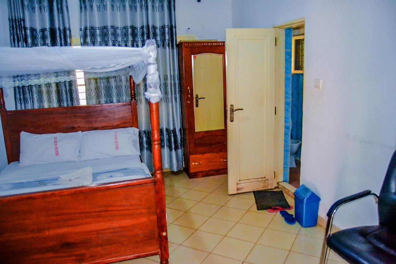 Bilkon Hotel Jinja Exterior foto